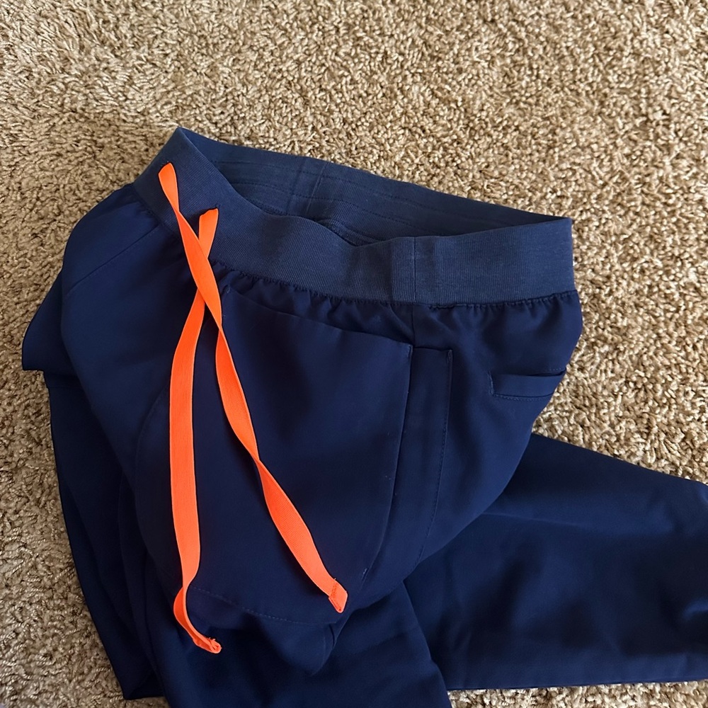 SOLD NA HTF Figs Navy Qua Jogger Pants XXS - Picture 13 of 13